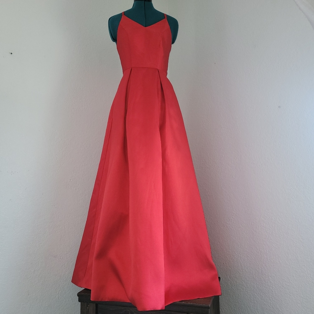 Vintage Red Satin Halter Spagetti Straps Elegant Evening Prom Party Gown No Tags